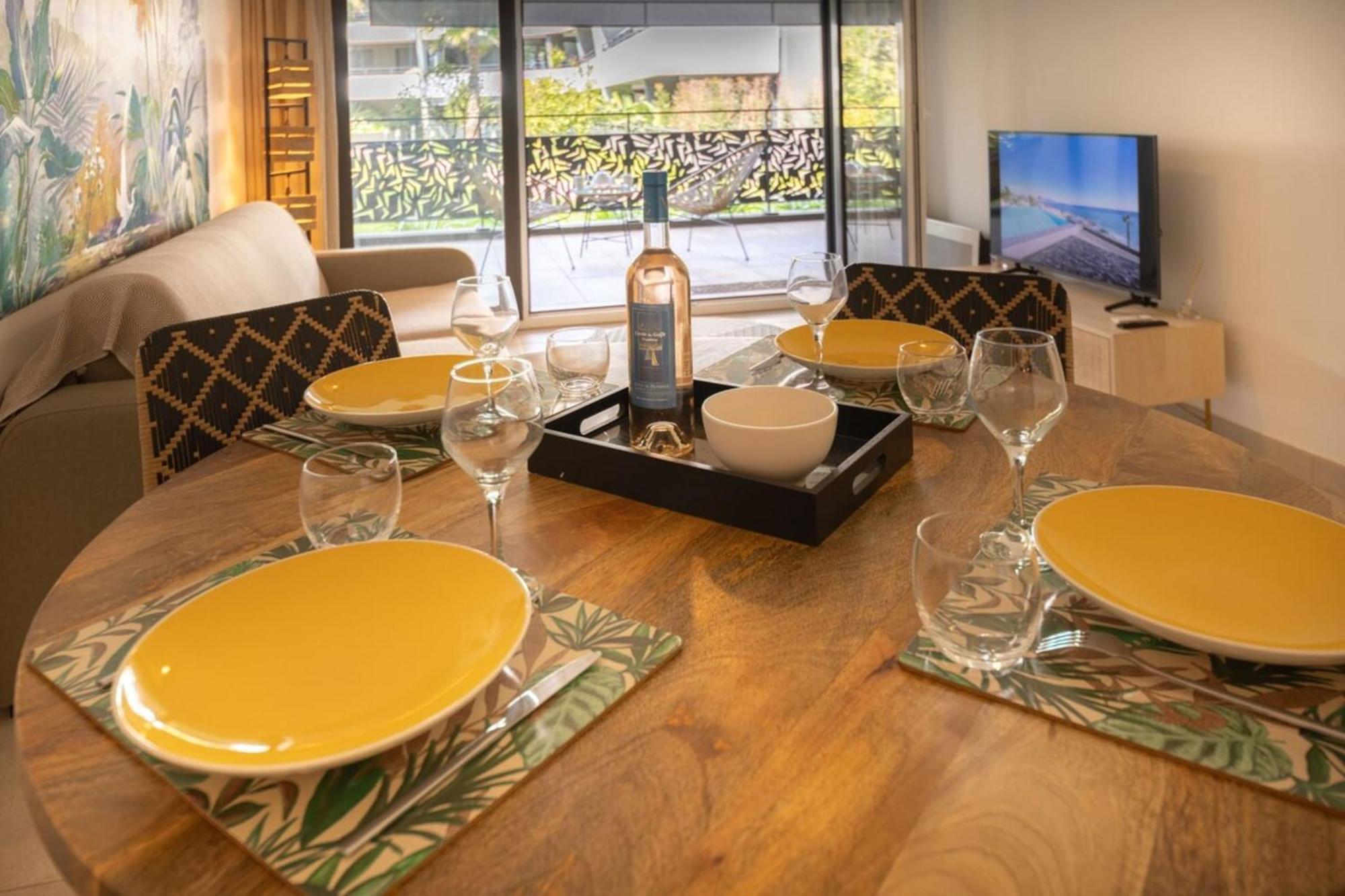 Appartamento 06Ah - Superb Waterfront T2 - Swimming Pool Villeneuve-Loubet Esterno foto